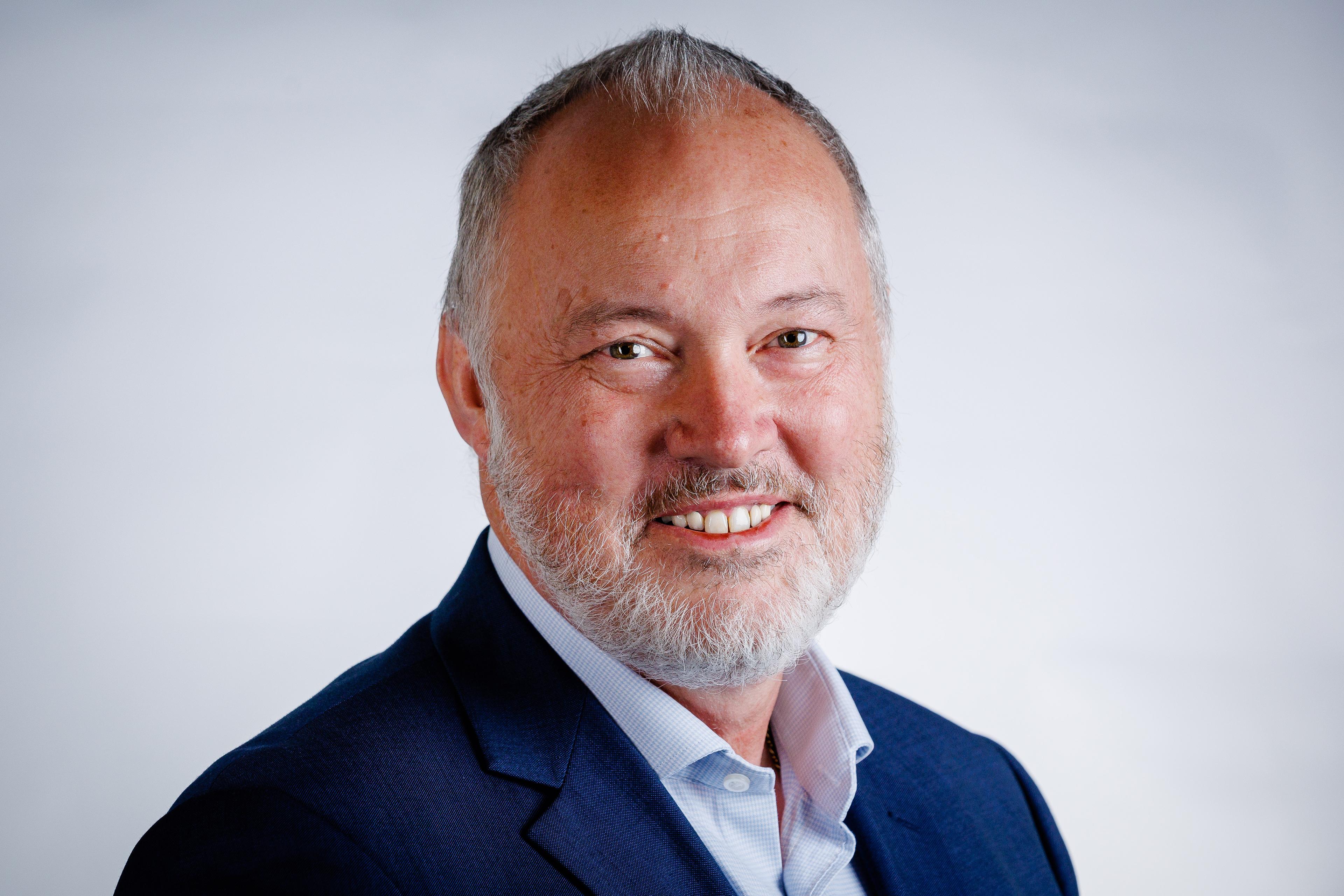 Simon Crooks Headshot
